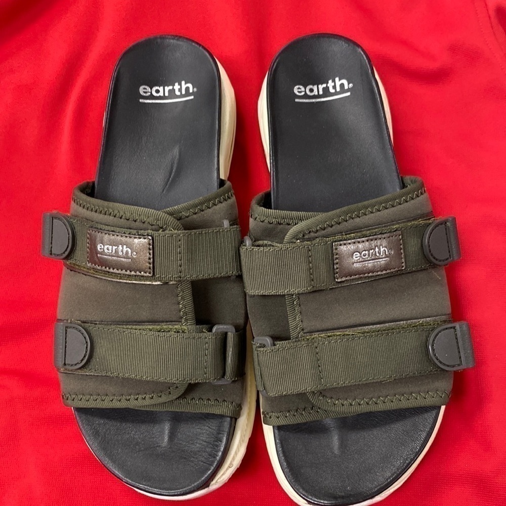 Earth Cedar Sandals